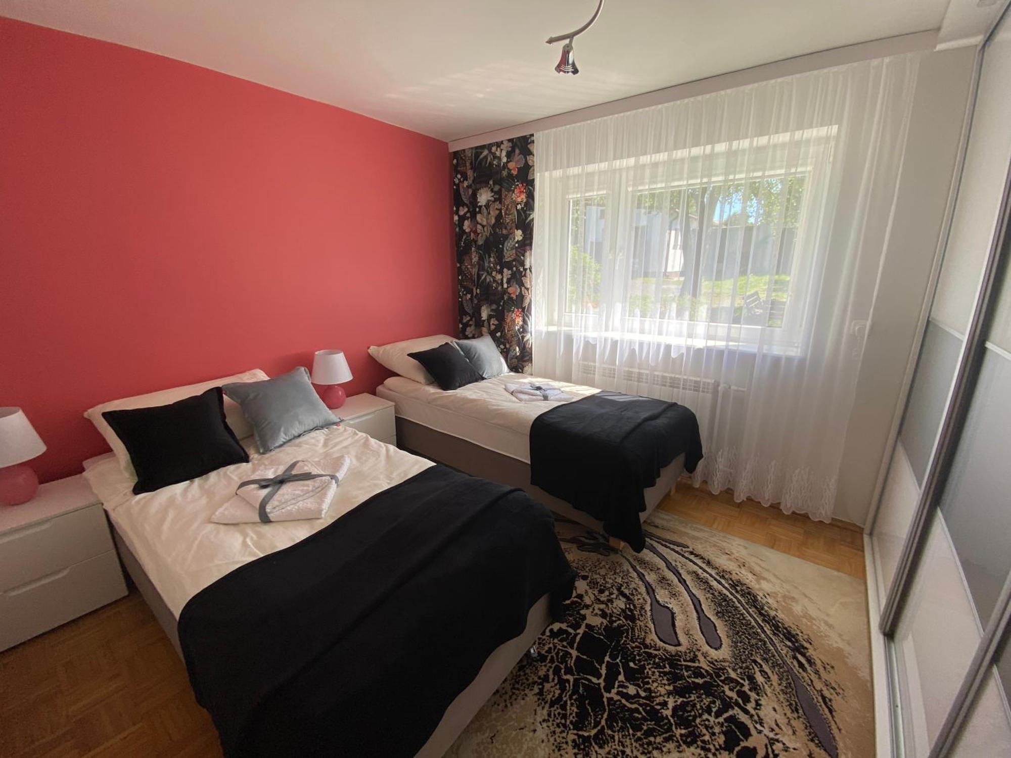 Przytulny Dom Pod Jabloniami Przy Targach Kielce Villa ภายนอก รูปภาพ